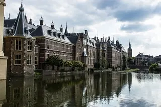 Onderzoek naar premieverschillen per wijk voor de autoverzekering Den Haag